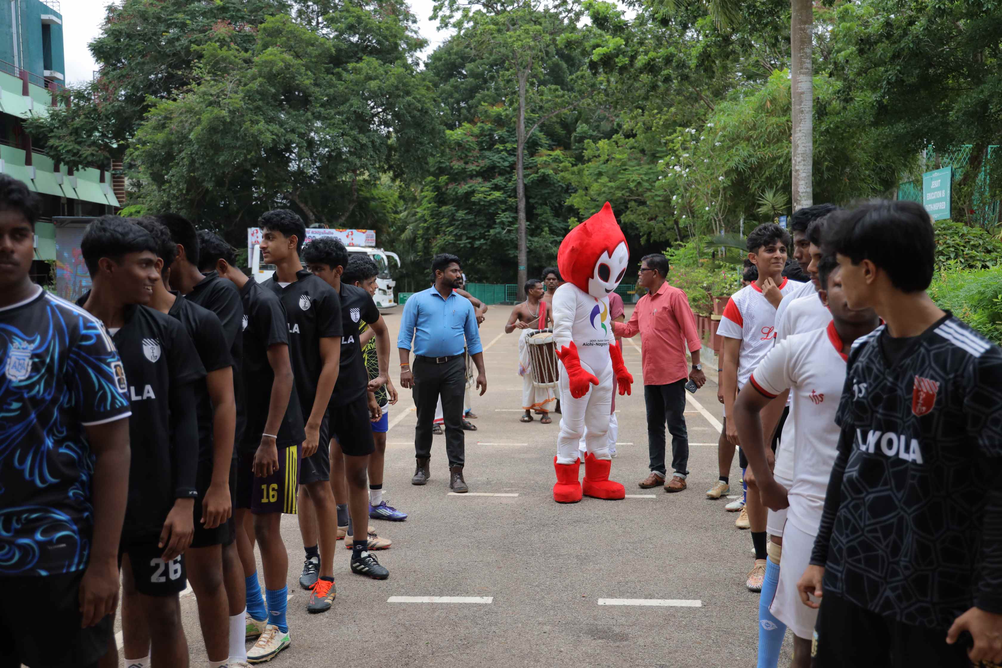 LOYOLA SCHOOL